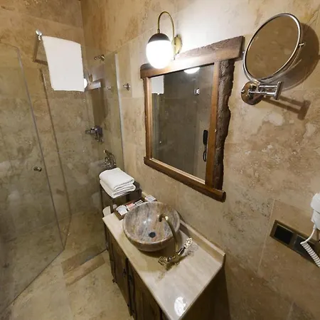 Pegas Cave Hotel *