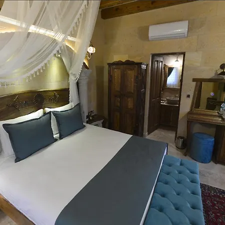 Pegas Cave Hotel *