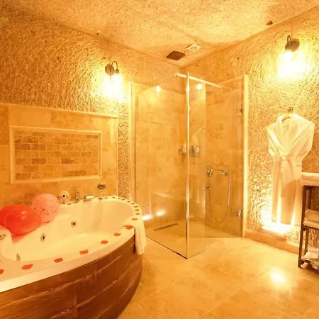 Pegas Cave Hotel *