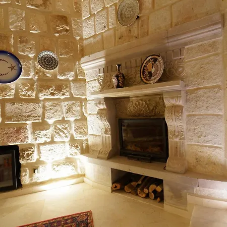 Pegas Cave Hotel *