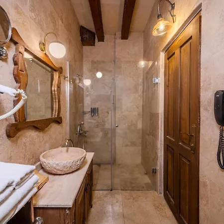 Pegas Cave Hotell *